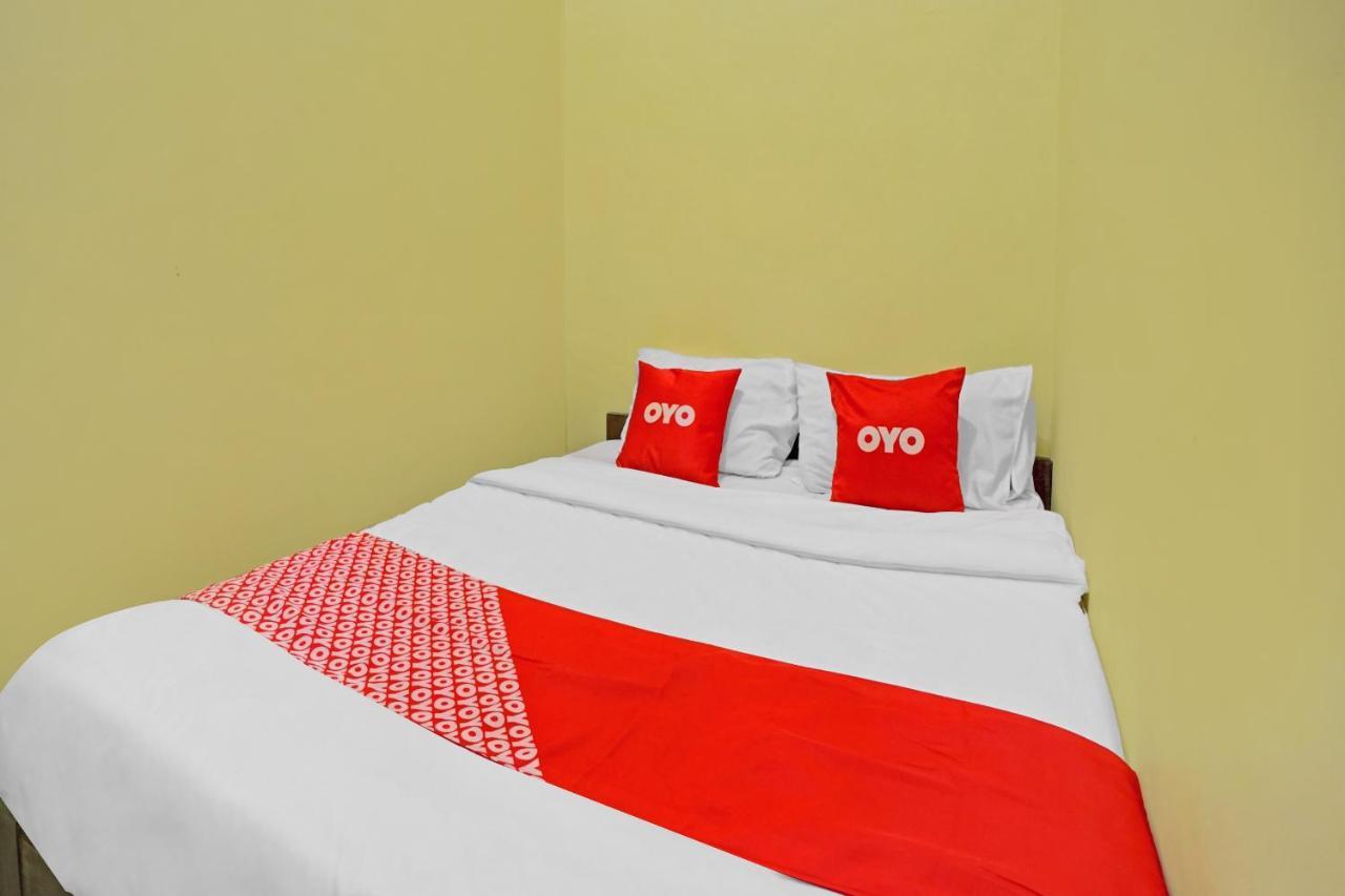 Oyo 3298 Bromo Guest House Family Malang Exteriör bild